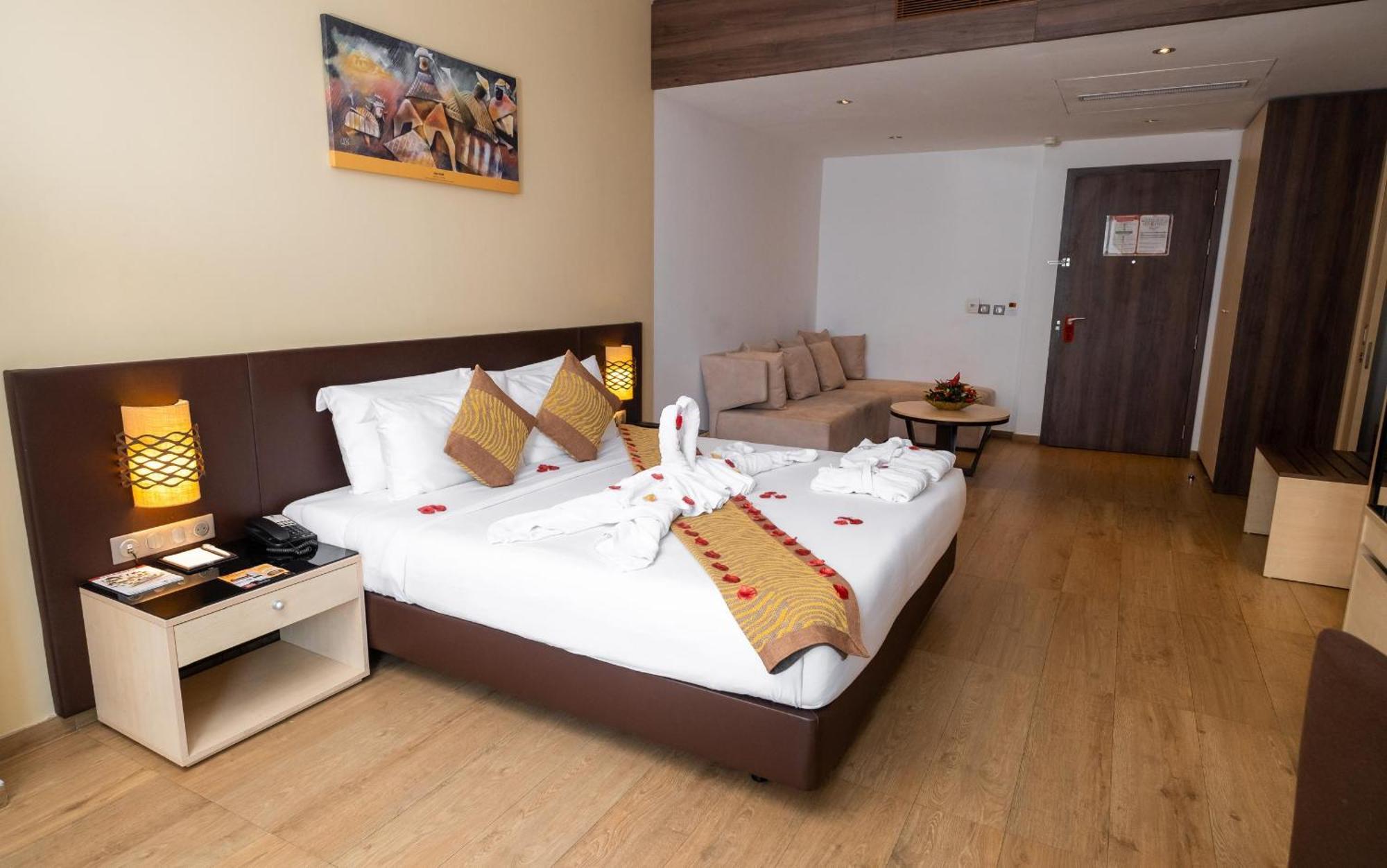 Azalai Hotel Абиджан Екстериор снимка